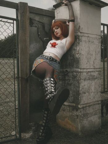 Full leaked Bella page private photo