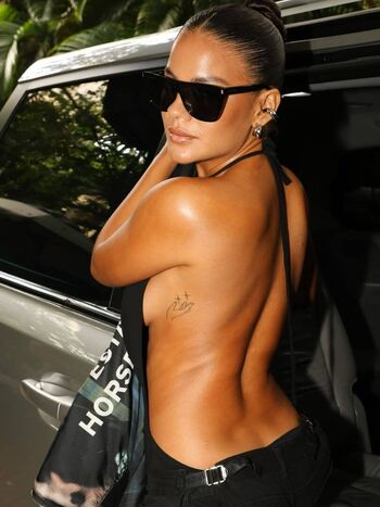Full leaked Bella campos private photo