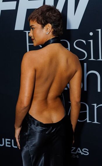 Full leaked Bella campos private photo