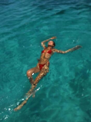 Full leaked Bella hadid private photo