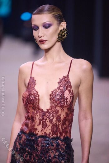 Full leaked Bella hadid private photo