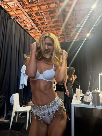 Full leaked Bella hadid  page private photo