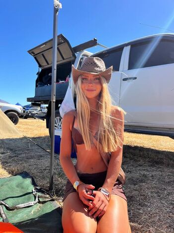 Full leaked Bella laverock private photo
