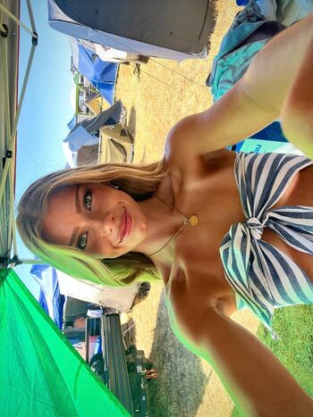 Full leaked Bella laverock private photo