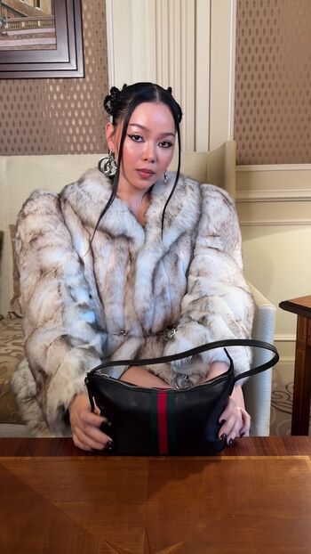 Full leaked Bella poarch page private photo