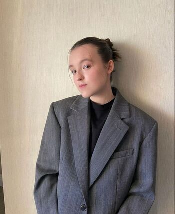 Full leaked Bella ramsey private photo