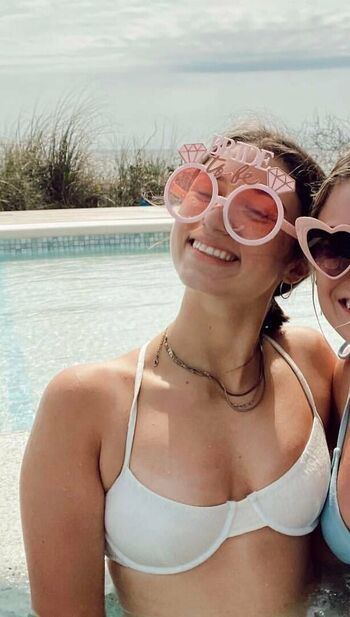 Full leaked Bella robertson private photo