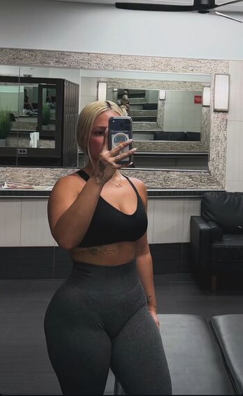 Full leaked Bella thiccc private photo