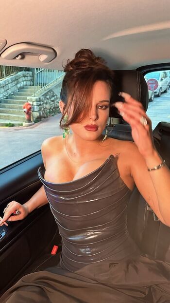 Full leaked Bella thorne private photo