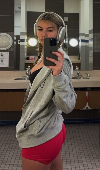 Full leaked Bella private photo