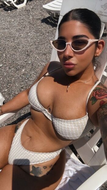 Full leaked Bellabarbellz private photo