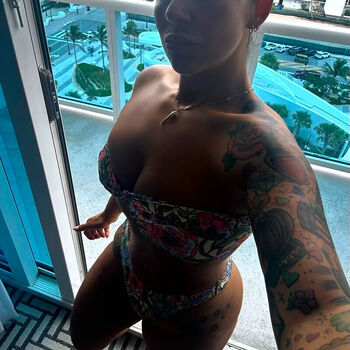 Full leaked Bellabarbellz private photo