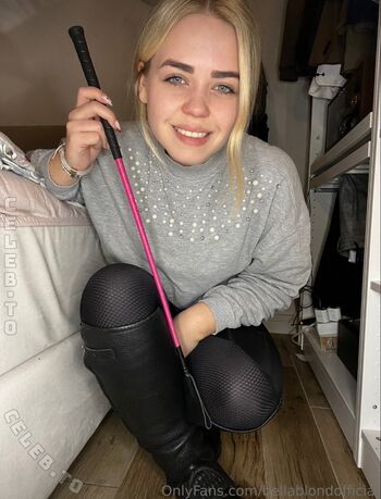 Full leaked Bellablondofficial private photo
