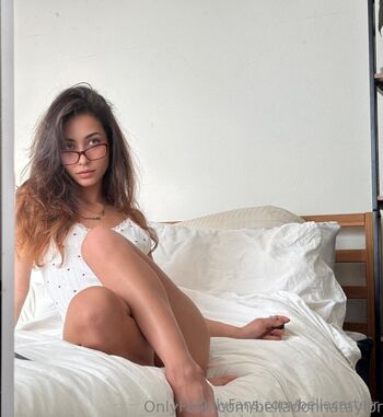 Full leaked Bellacarterr private photo