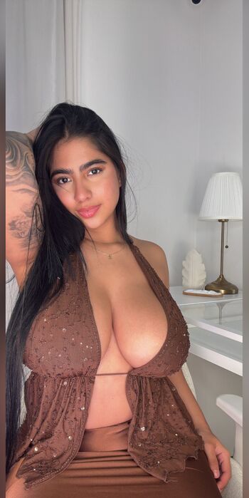 Full leaked Bellagalindo page private photo