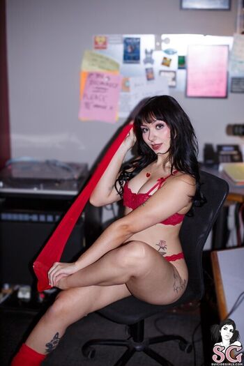 Full leaked Bellathesuccubus private photo