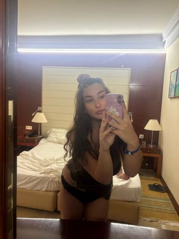 Full leaked Bellavrysss private photo