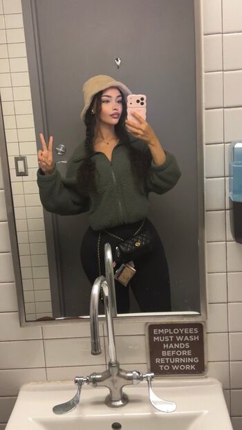 Full leaked Bellisimaxxx private photo