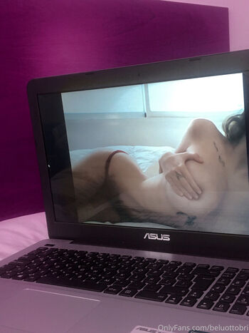 Full leaked Belu ottobri private photo