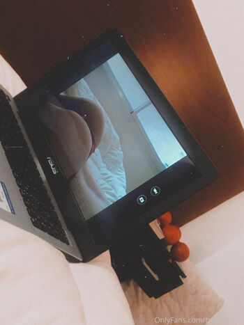 Full leaked Belu ottobri private photo
