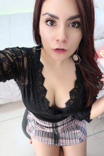 Full leaked Benhumea page private photo