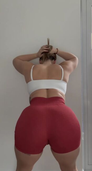 Full leaked Bent over page private photo