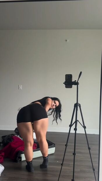Full leaked Bent over private photo