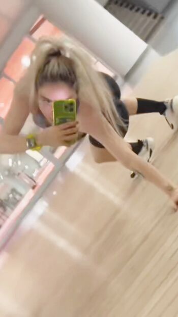 Full leaked Benvivien private photo