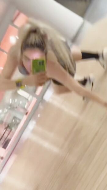 Full leaked Benvivien private photo