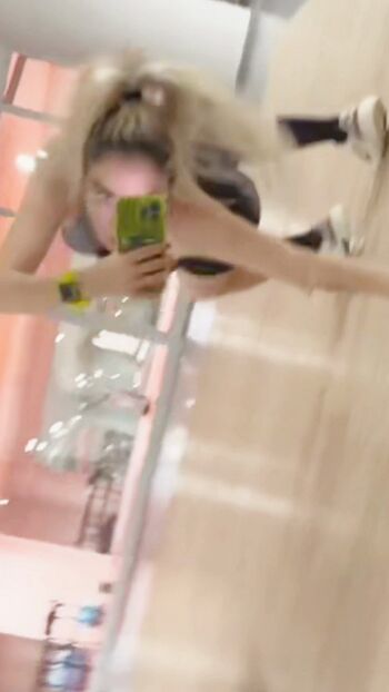 Full leaked Benvivien private photo