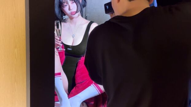 Full leaked Berry page private photo
