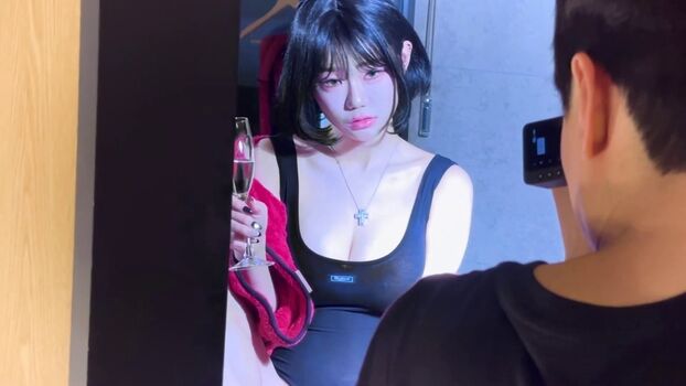 Full leaked Berry page private photo