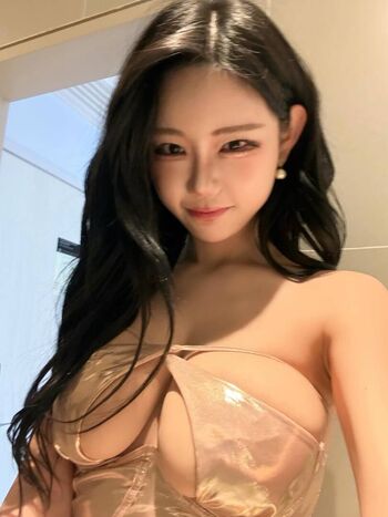 Full leaked Berry page private photo