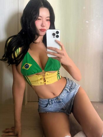 Full leaked Berry private photo