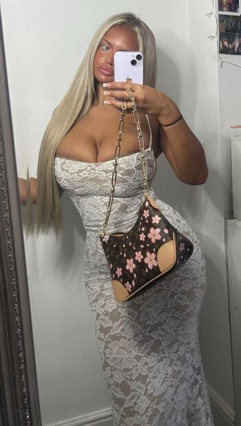Full leaked Beth gould page private photo