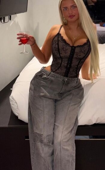 Full leaked Beth gould page private photo