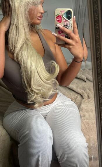 Full leaked Beth gould page private photo