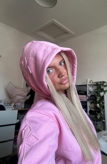Full leaked Beth gould private photo