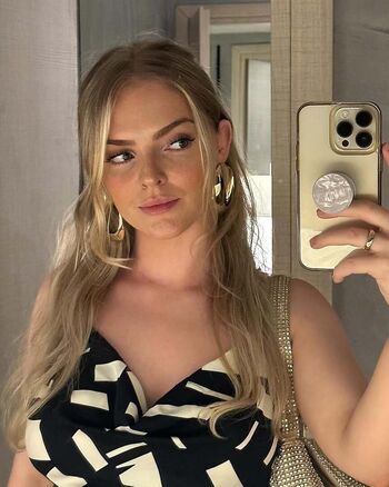 Full leaked Beth mae private photo