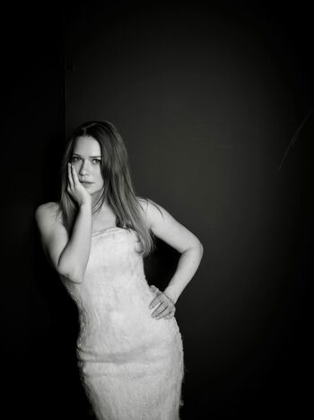 Full leaked Bethany joy lenz private photo