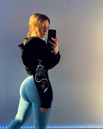 Full leaked Bethfit page private photo