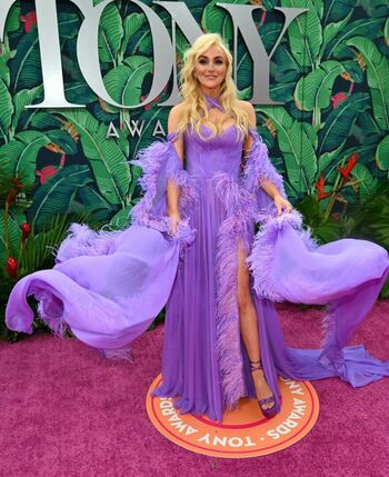 Full leaked Betsy wolfe private photo