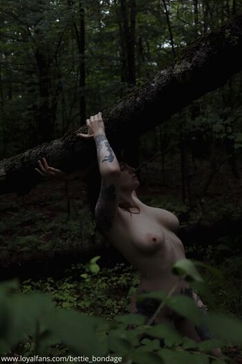 Full leaked Bettie bondage private photo