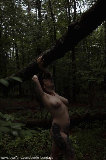 Full leaked Bettie bondage private photo