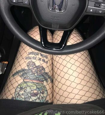 Full leaked Betty cake page private photo