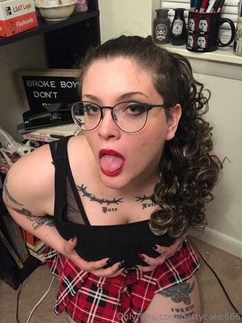 Full leaked Betty cake private photo