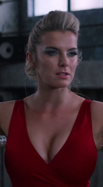 Betty Gilpin
