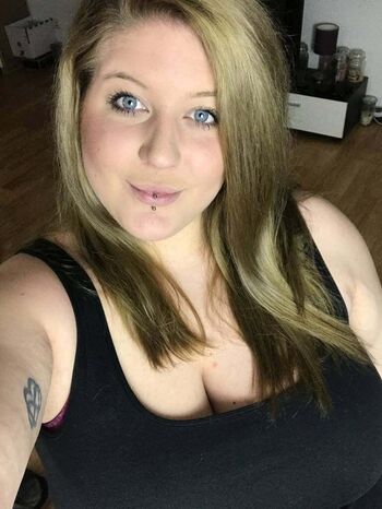 Full leaked Betty weber private photo
