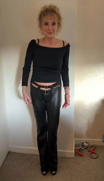 Full leaked Bev callard private photo