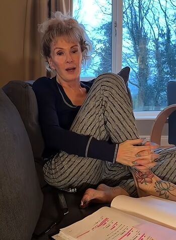 Full leaked Bev callard private photo